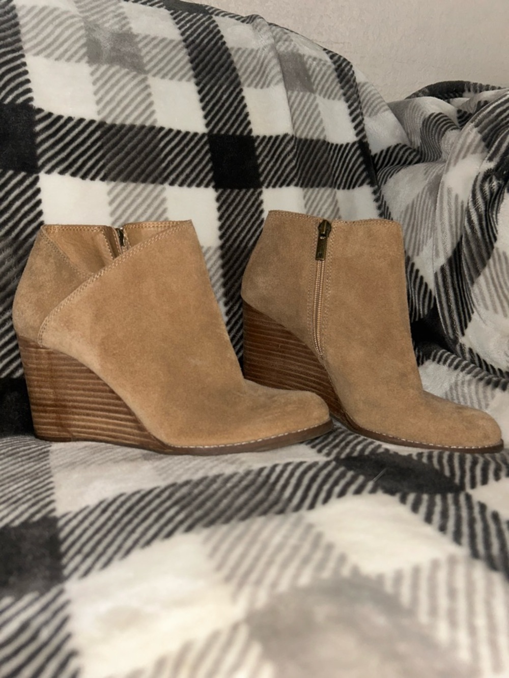 Lucky Brand Tan Suede Wedge Ankle Booties